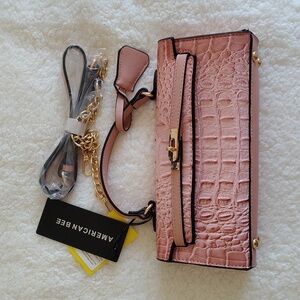 NWT Pink American Bee Purse with crossbody removable strap